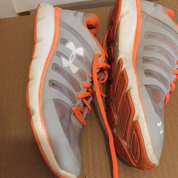 Under Aumour sneakers - Picture 4 of 11